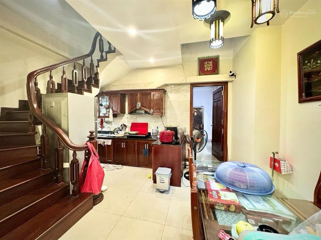 Bán nhà kim mã, ba đình, 101m2, 5 tầng, mặt tiền 3.7m, giá 20 tỷ ccmn dòng tiền