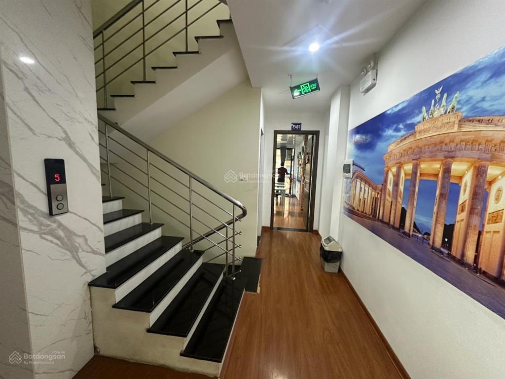 Bán nhà hoàng hoa thám, 61m², 6 tầng, mặt tiền 4,5m, thang máy, vỉa hè, ô tô tránh, giá 23 tỷ