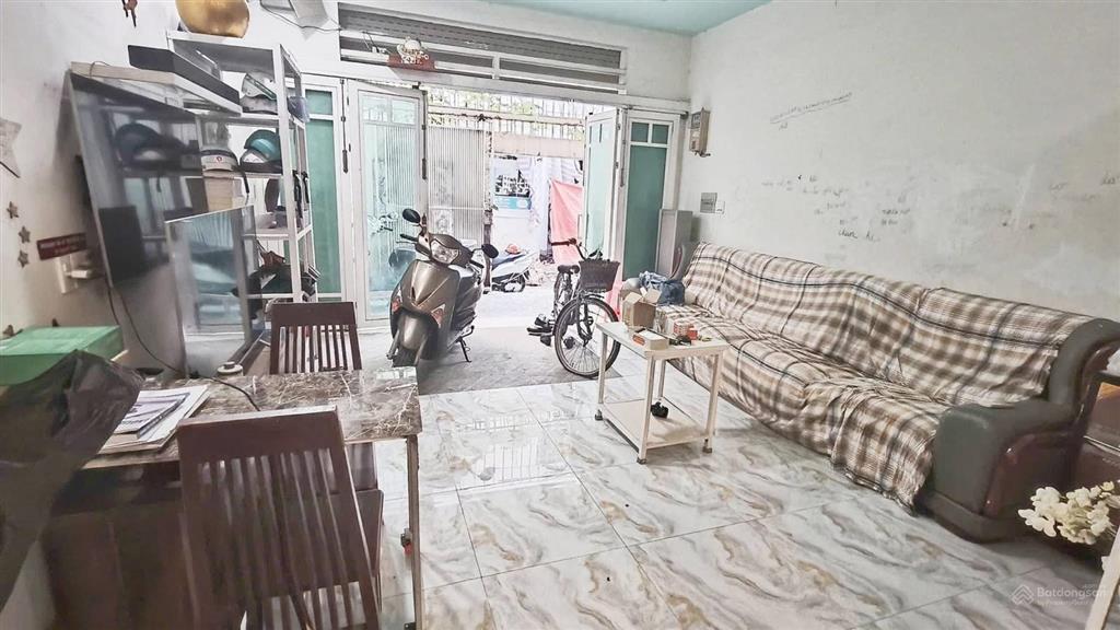 Vip phú nhuận  3 tầng btct  70m2  3pn  ngang 4,5m  hẻm thông  chỉ 7,6 tỷ