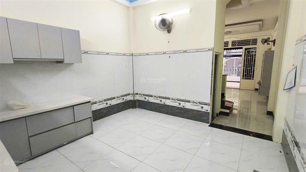 Hẻm xe hơi  gần bà chiểu  4 tầng btct  52m2  4pn  sổ vuông  chỉ 8 tỷ