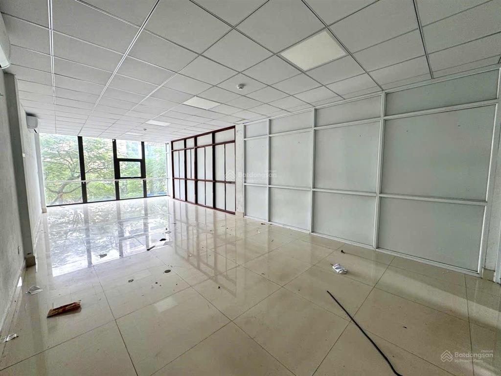 Cho thuê mặt bằng mặt phố nguyễn văn cừ, long biên, thông sàn, dt 180m2