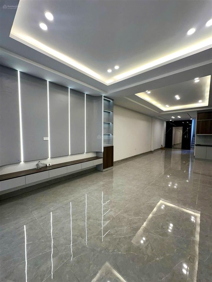 Bán nhà nguyễn sơn, long biên, gara ô tô, 6 tầng thang máy, ful nội thất, chỉ hơn 19 tỷ