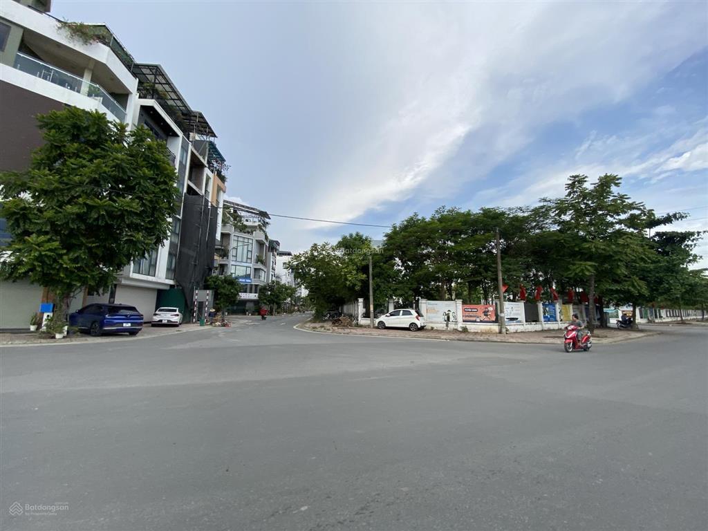 Đất tđc ngọc thụy, mt 5m, ô tô, gần hồ, giá đầu tư