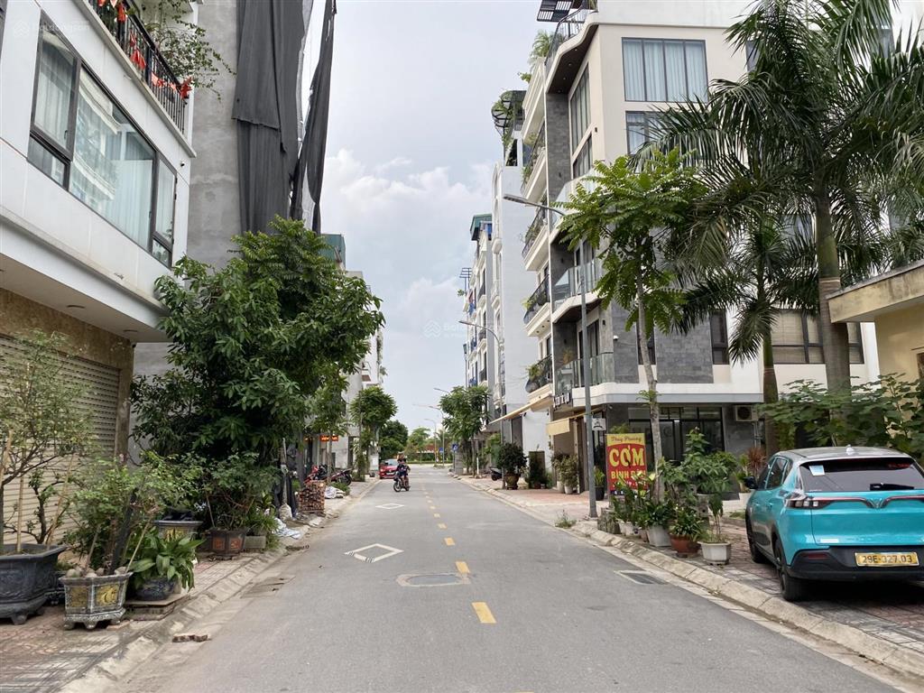 Đất tđc ngọc thụy, mt 5m, ô tô, gần hồ, giá đầu tư