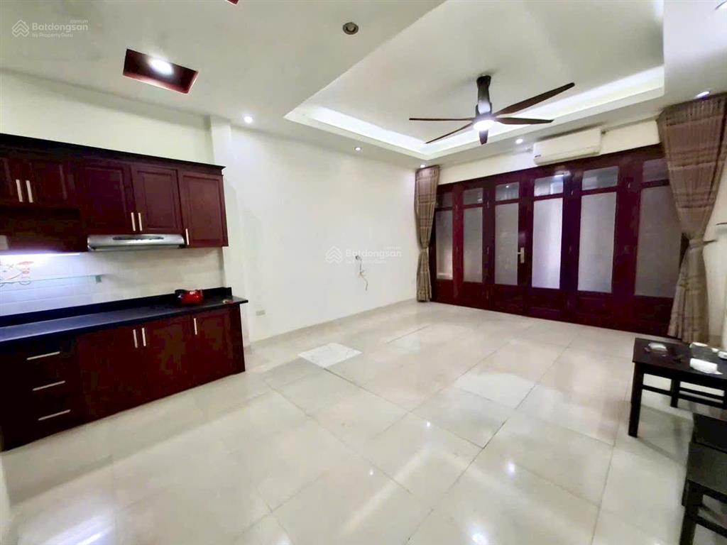 Bán nhà bồ đề, long biên, ô tô thông, giữ tiền tốt, dễ cho thuê