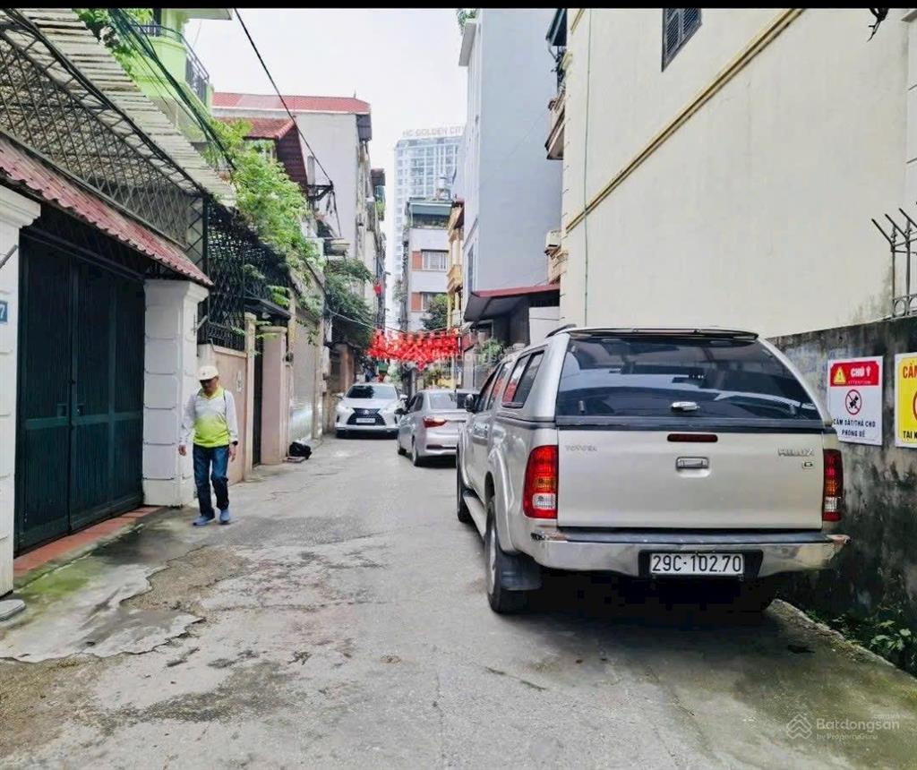 Bán nhà bồ đề, long biên, ô tô thông, giữ tiền tốt, dễ cho thuê