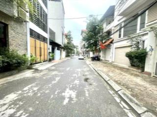 Nhà vip lâm hạ, vỉa hè, ô tô tránh, kinh doanh, dòng tiền, ở sướng