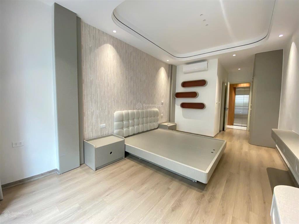 6 tầng thang máy bồ đề, ô tô, full nội thất, ngay gần hồ, ở sướng