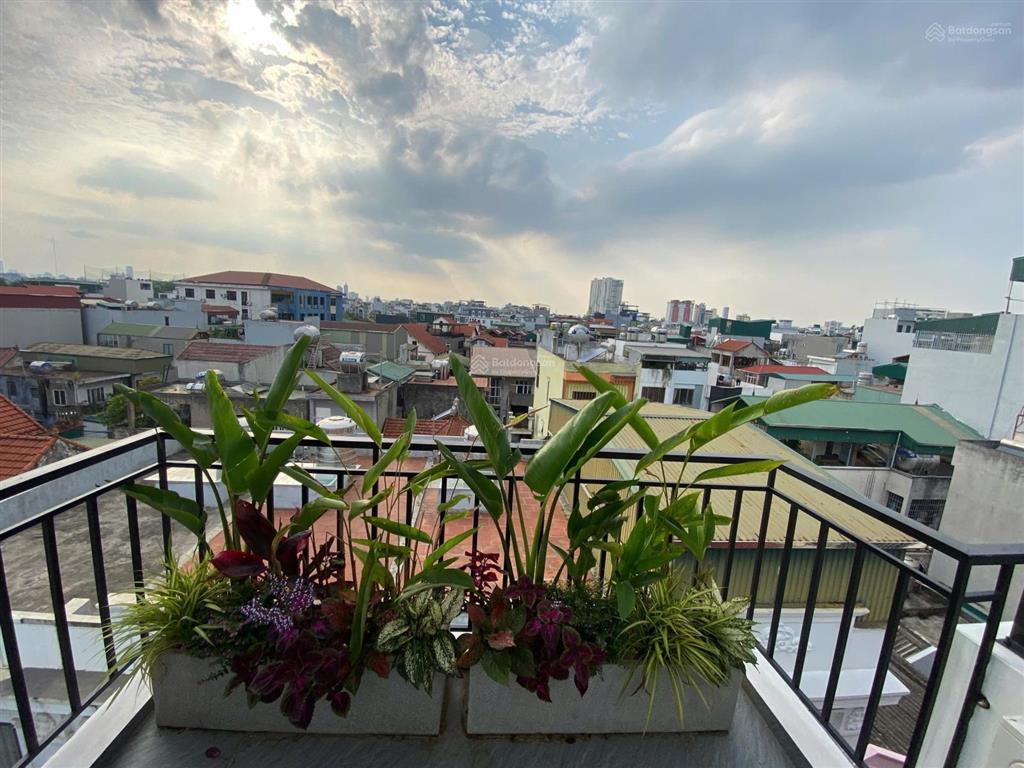 6 tầng thang máy bồ đề, ô tô, full nội thất, ngay gần hồ, ở sướng