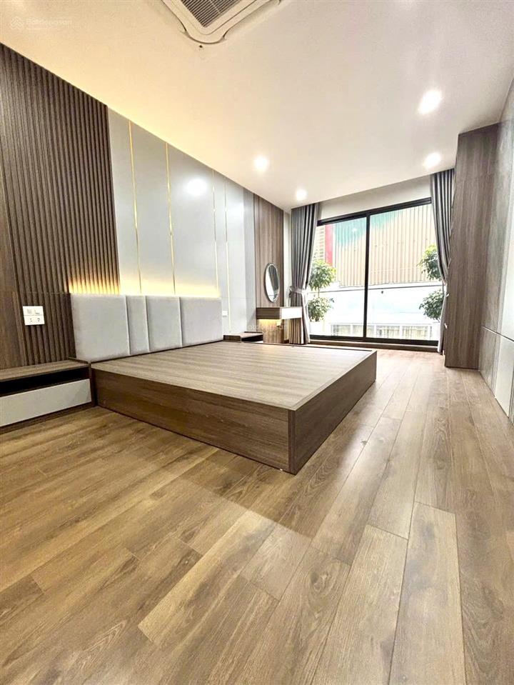 Nhà ngọc thụy, 6 tầng thang máy, ô tô tránh, gara, 2 thoáng trước sau, chỉ hơn 12 tỷ