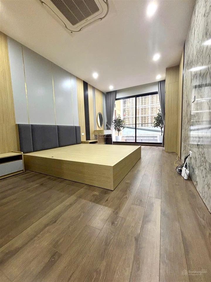 Nhà ngọc thụy, 6 tầng thang máy, ô tô tránh, gara, 2 thoáng trước sau, chỉ hơn 12 tỷ