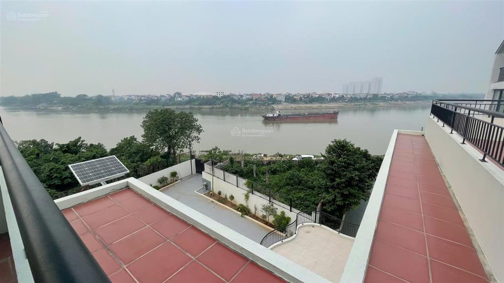 Cho thuê biệt thự sân vườn ngọc thụy, view sông thoáng, văn phòng, công ty, ở sướng