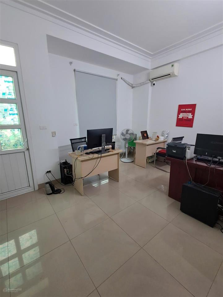 Cho thuê nhà nguyên căn khu phân lô phúc đồng, dt 55m2 x 5 tầng, ô tô tránh, 15 triệu/tháng