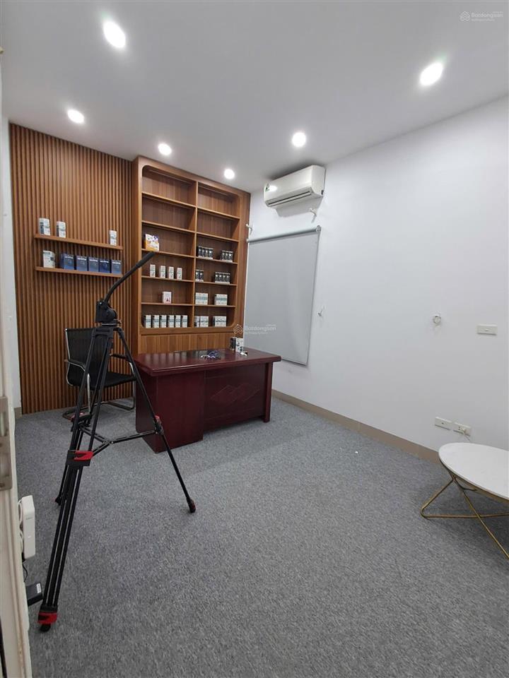 Cho thuê nhà nguyên căn khu phân lô phúc đồng, dt 55m2 x 5 tầng, ô tô tránh, 15 triệu/tháng