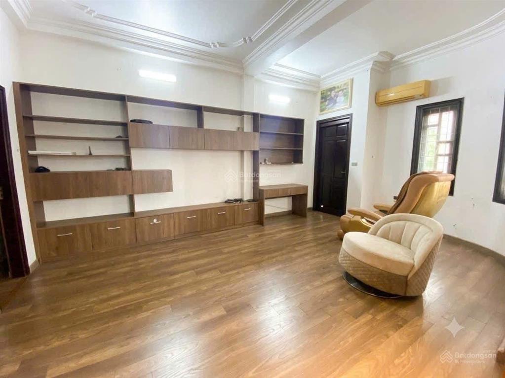 Cho thuê nhà nguyên ngọc thụy, ô tô, lô góc, dt 65m2, vừa ở vừa làm vp, spa