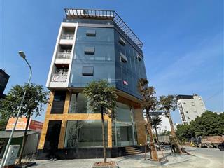 Cho thuê tòa nhà văn phòng 6 tầng + 1 bán hầm lô góc 3 mặt thoáng