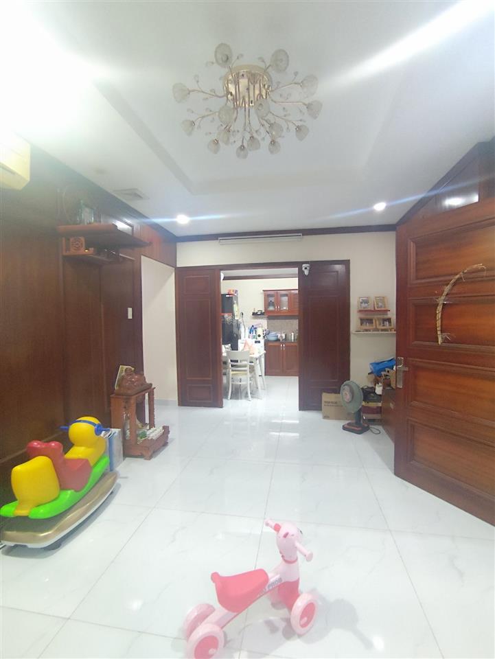 Căn hộ cao cấp shr 96m2 có hồ bơi, thang máy ở tầng 2 đường trần xuân soạn quận 7 cách q1 chỉ 3km