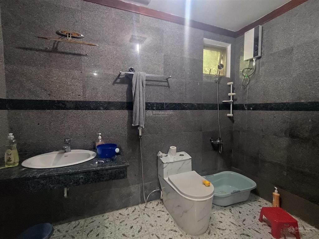 Căn hộ cao cấp shr 96m2 có hồ bơi, thang máy ở tầng 2 đường trần xuân soạn quận 7 cách q1 chỉ 3km