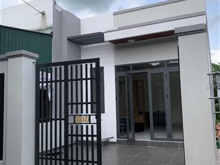 bán căn nhà cấp 4 mới xây gần chợ Thạnh Phú sổ hồng riêng, full thổ cư chỉ cần trả trước