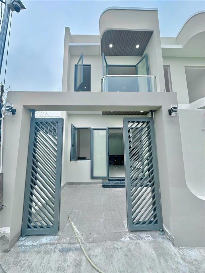 🔥 Nhà 1 trệt 1 lầu DT768 – 3PN, có sân ô tô, sổ hồng riêng chỉ 1 tỷ xx0 triệu! 🔥