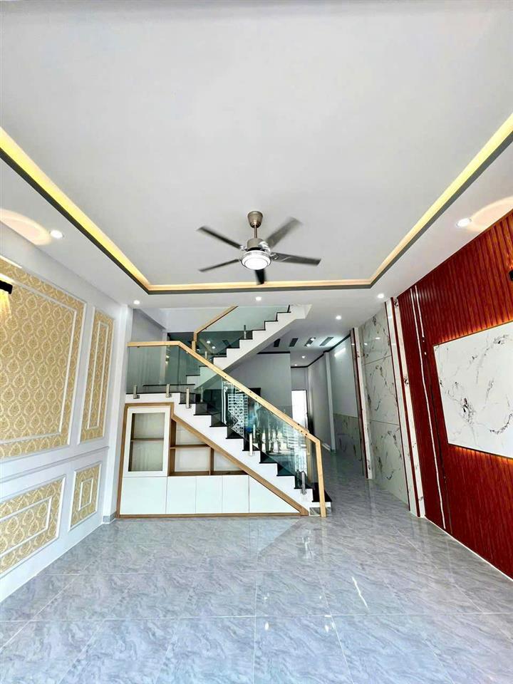 🔥 Nhà 1 trệt 1 lầu DT768 – 3PN, có sân ô tô, sổ hồng riêng chỉ 1 tỷ xx0 triệu! 🔥