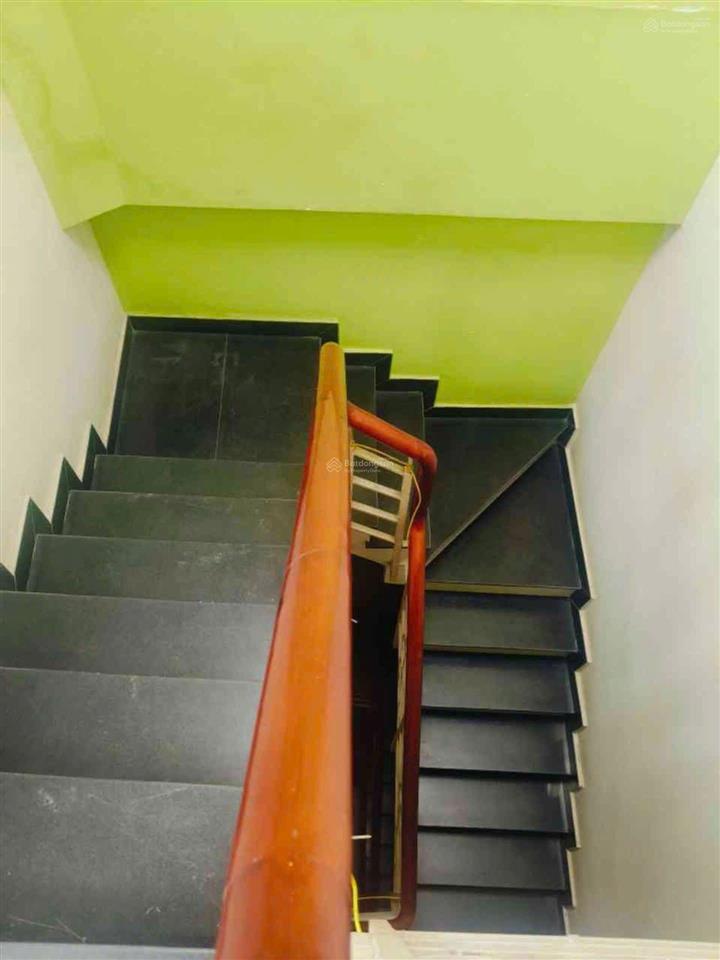 Chính chủ gởi bán căn mặt tiền hẻm xe hơi rộng 6m khu sầm uất đg ng thị tần p2q8 đúc 5 tấm 6pn 4wc