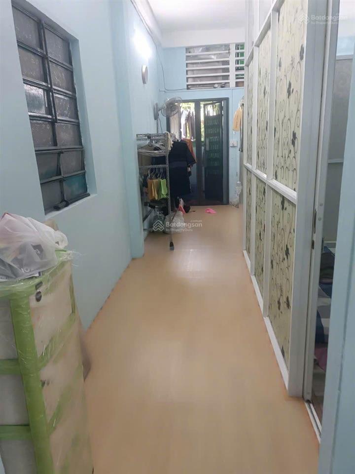 Chính chủ gửi bán căn hộ lầu 2 thang bộ mặt tiền phan văn khỏe, p5 q6, dt  50 m2, công nă