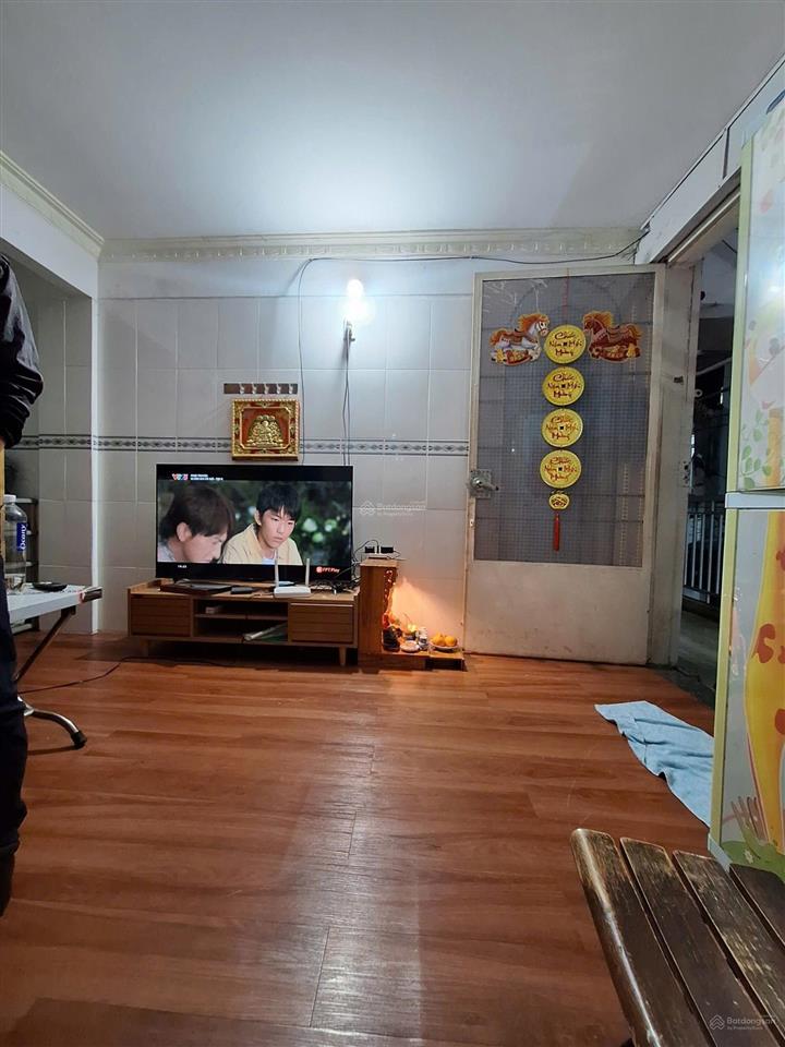 Chính chủ gửi bán căn hộ chung cư lầu 1 thang bộ lý thường kiệt p7q11 dt 40 m², 1 phòng ngủ