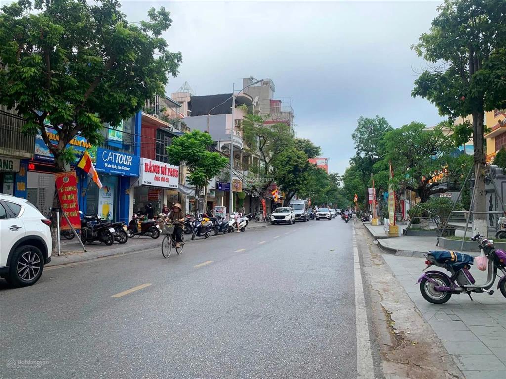 Giá hời phố bán nhà mặt đường hai bà trưng  lô góc 2 mặt thoáng  64m2 chỉ hơn 16 tỷ  6 tầng