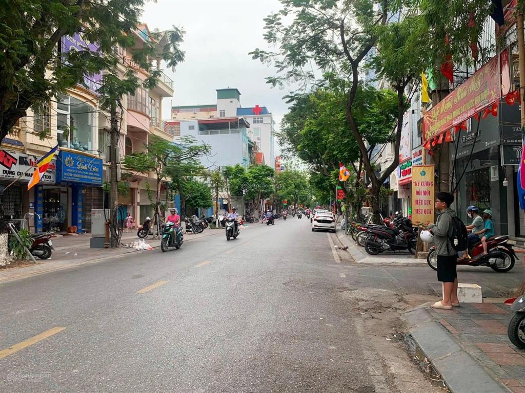 Giá hời phố bán nhà mặt đường hai bà trưng  lô góc 2 mặt thoáng  64m2 chỉ hơn 16 tỷ  6 tầng