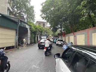 Bán nhà dân xây việt hưng long biên oto đỗ cưa giá 6xty