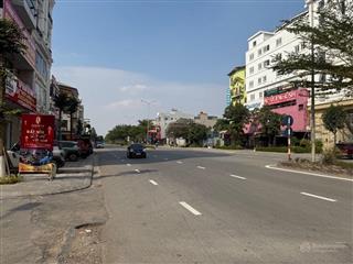 Bán nhà mặt phố kinh doanh dòng tiền mặt phố từ sơn bắc ninh