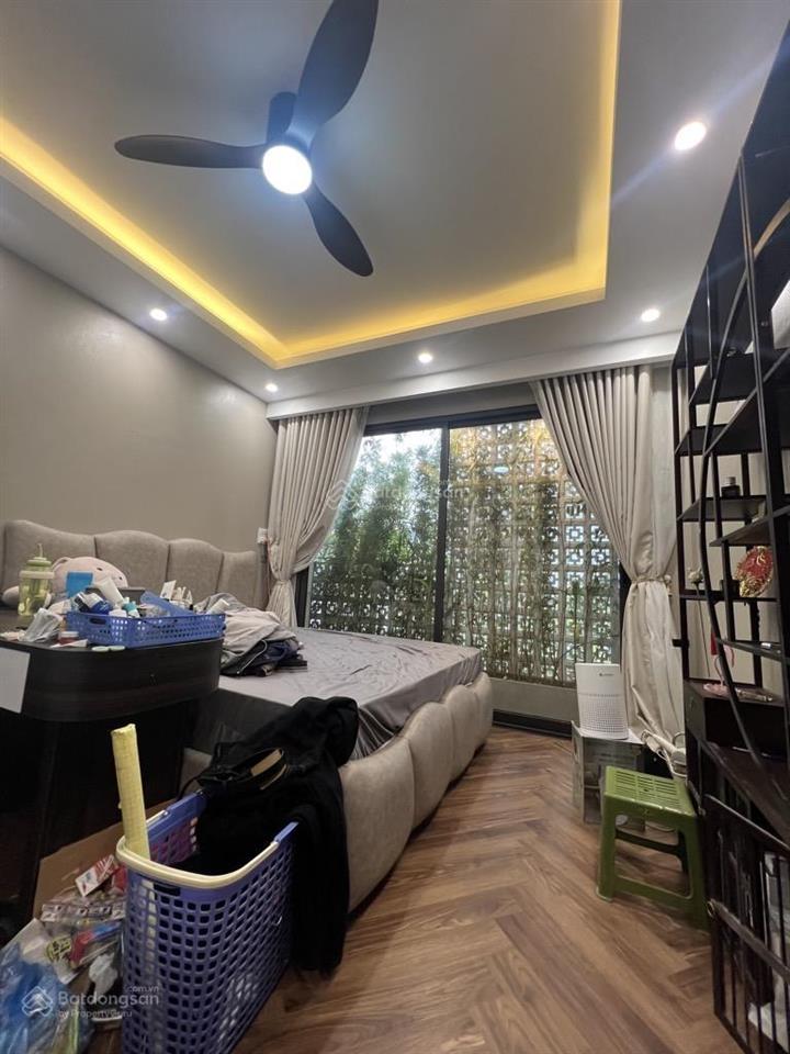 Bán nhà trung chợ gia quất phường bồ đề long biên