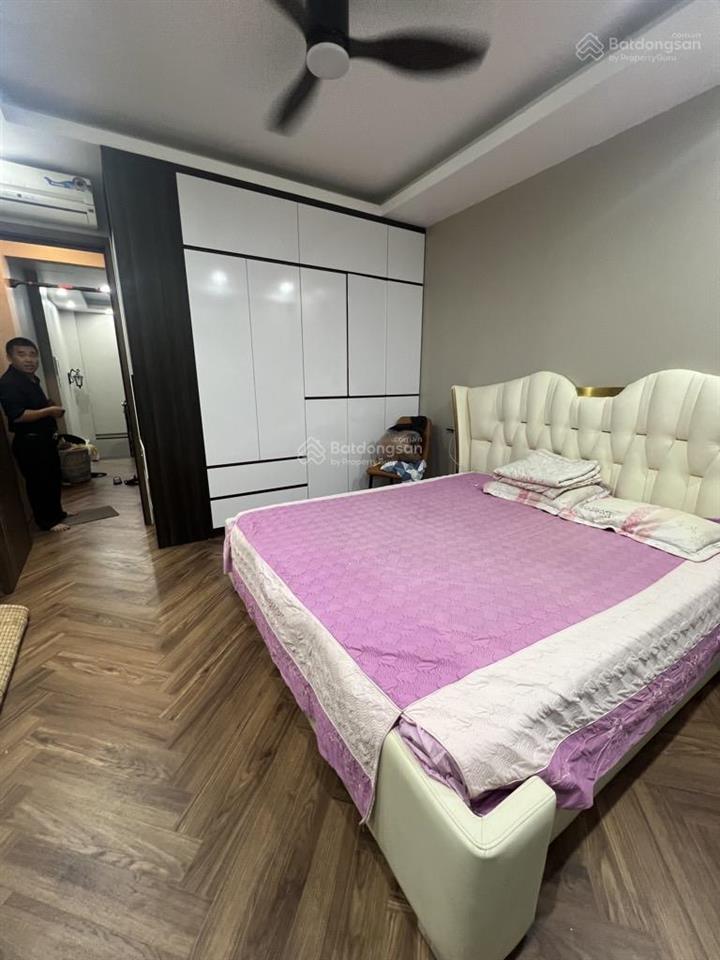 Bán nhà trung chợ gia quất phường bồ đề long biên