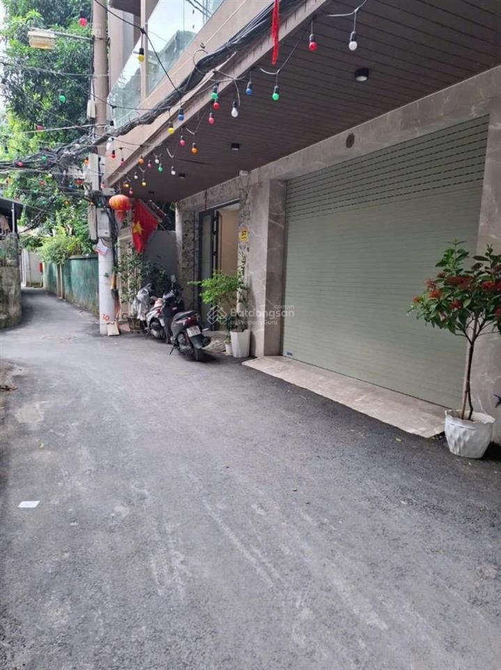 Bán nhà dân xây trung tầm bồ đề thông hồng tiên long biên