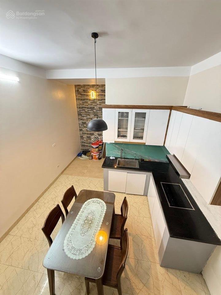 Bán nhà trung tâm phường việt hưng long biên 3 bước ra oto tránh lô góc