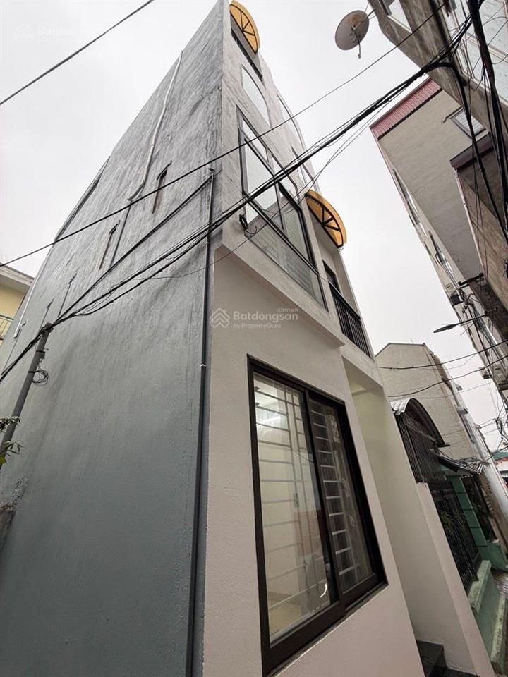 Bán nhà trung tâm phường việt hưng long biên 3 bước ra oto tránh lô góc