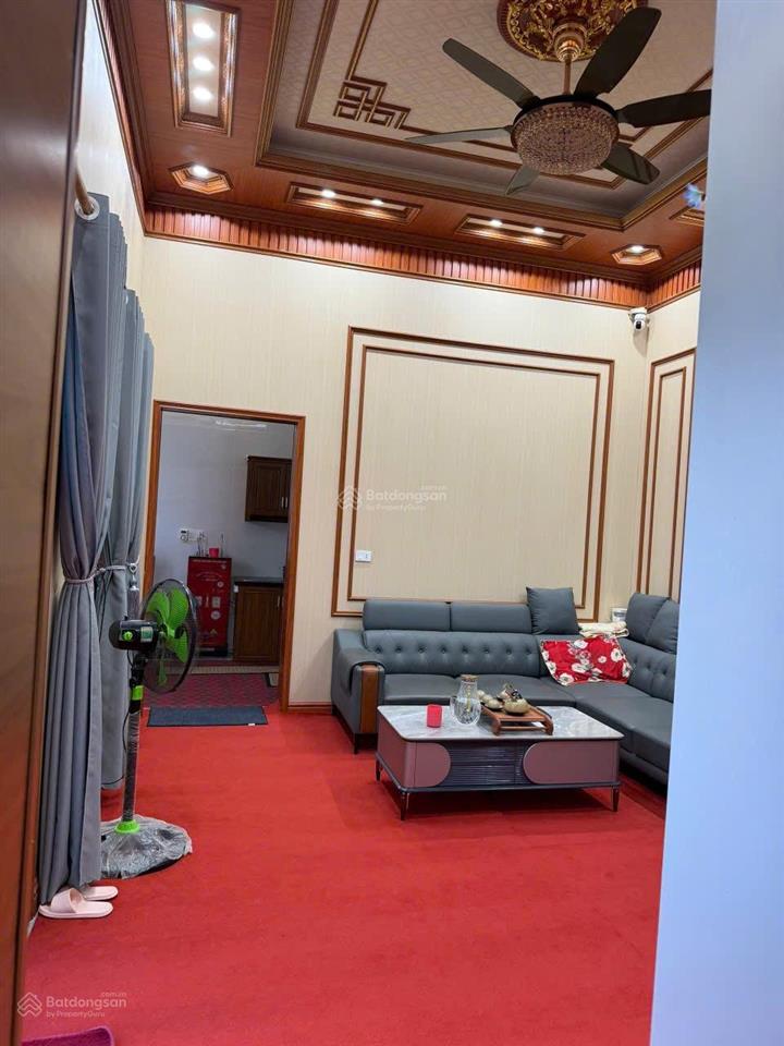 Bán nhà dân xây trung tâm thị trấn cao thượng tân yên dt 400m