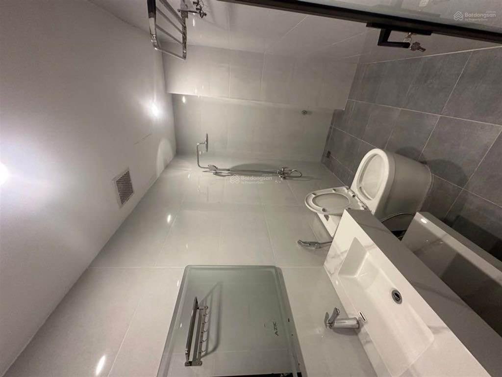Bán nhà trung tâm phố việt hưng oto thông dt 50m x 6 tầng thang máy