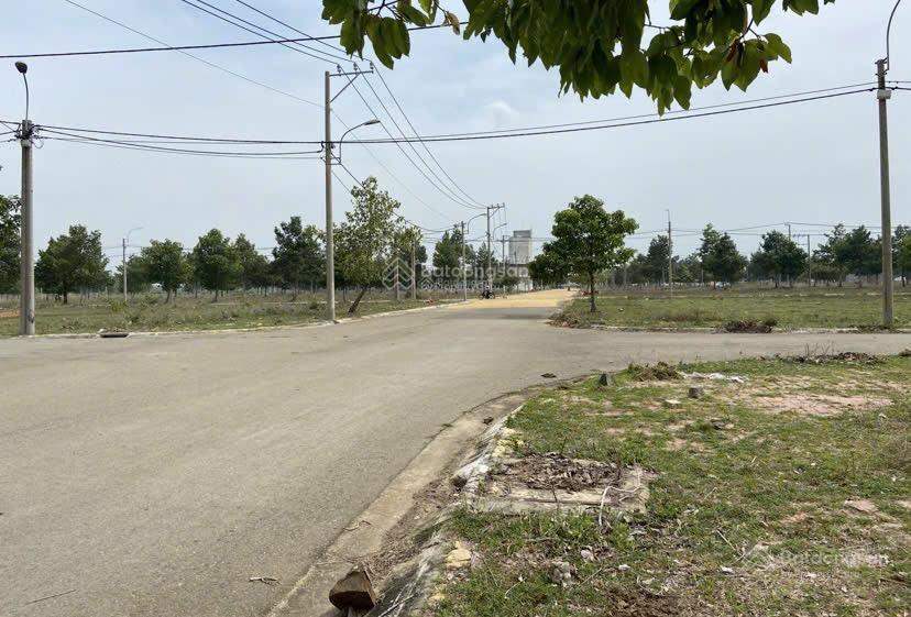Cần gấp nền đất dự án lan anh 2  5, xã hoà long, bà rịa. giá tốt nhất lô 100m2 giá 10tr/m2