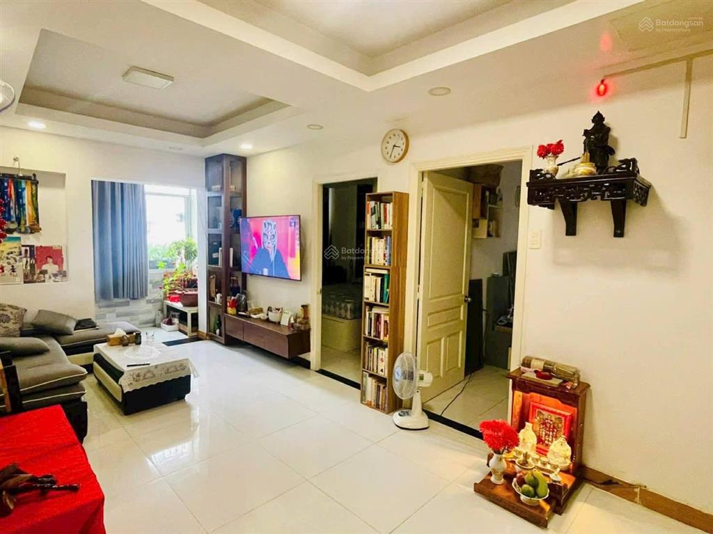 Chính chủ cần bán căn hộ 2pn 2wc chung cư bàu cát ii lô a tầng 9