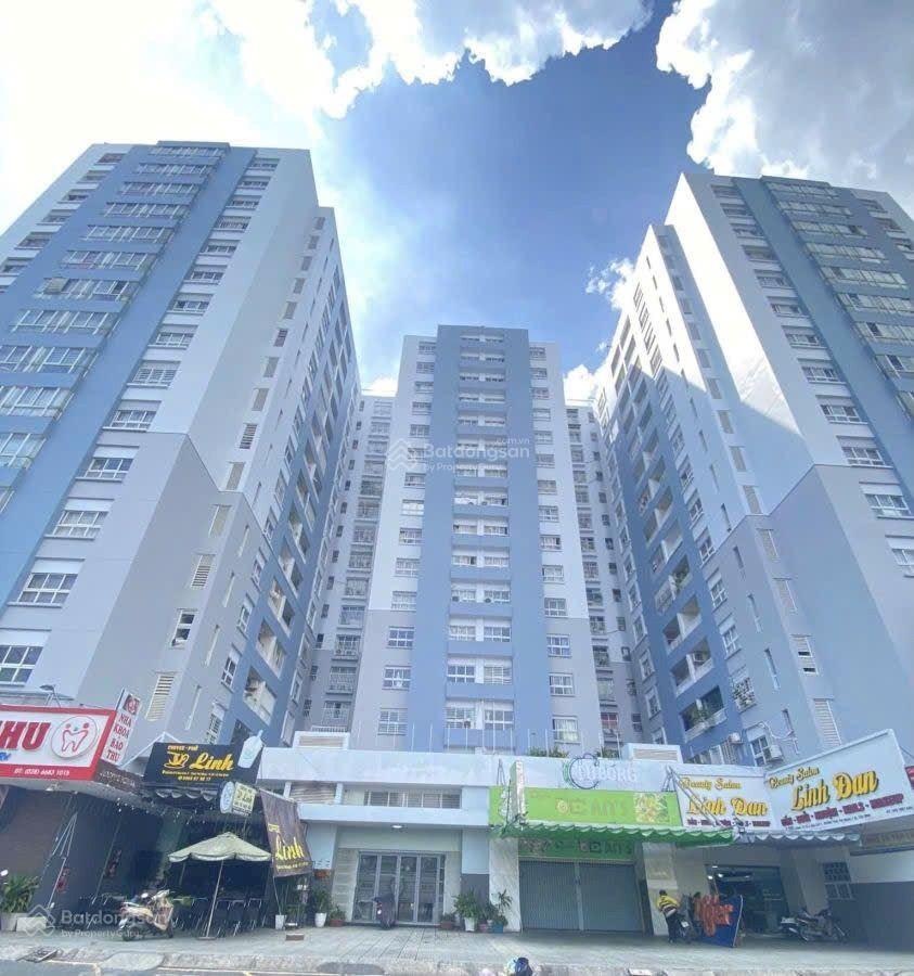 Chính chủ cần bán căn hộ 2pn 2wc chung cư bàu cát ii lô a tầng 9