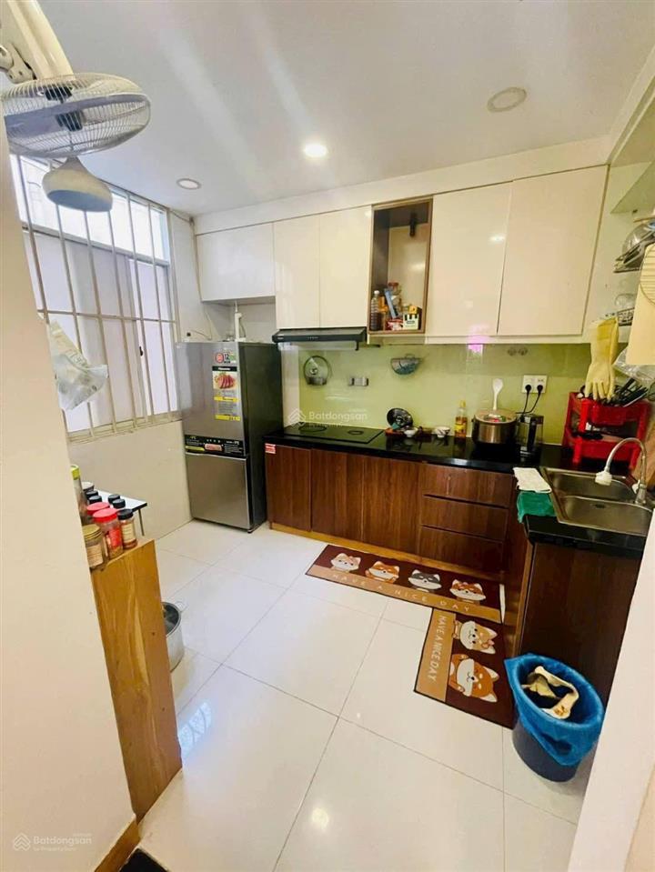 Chính chủ cần bán căn hộ 2pn 2wc chung cư bàu cát ii lô a tầng 9