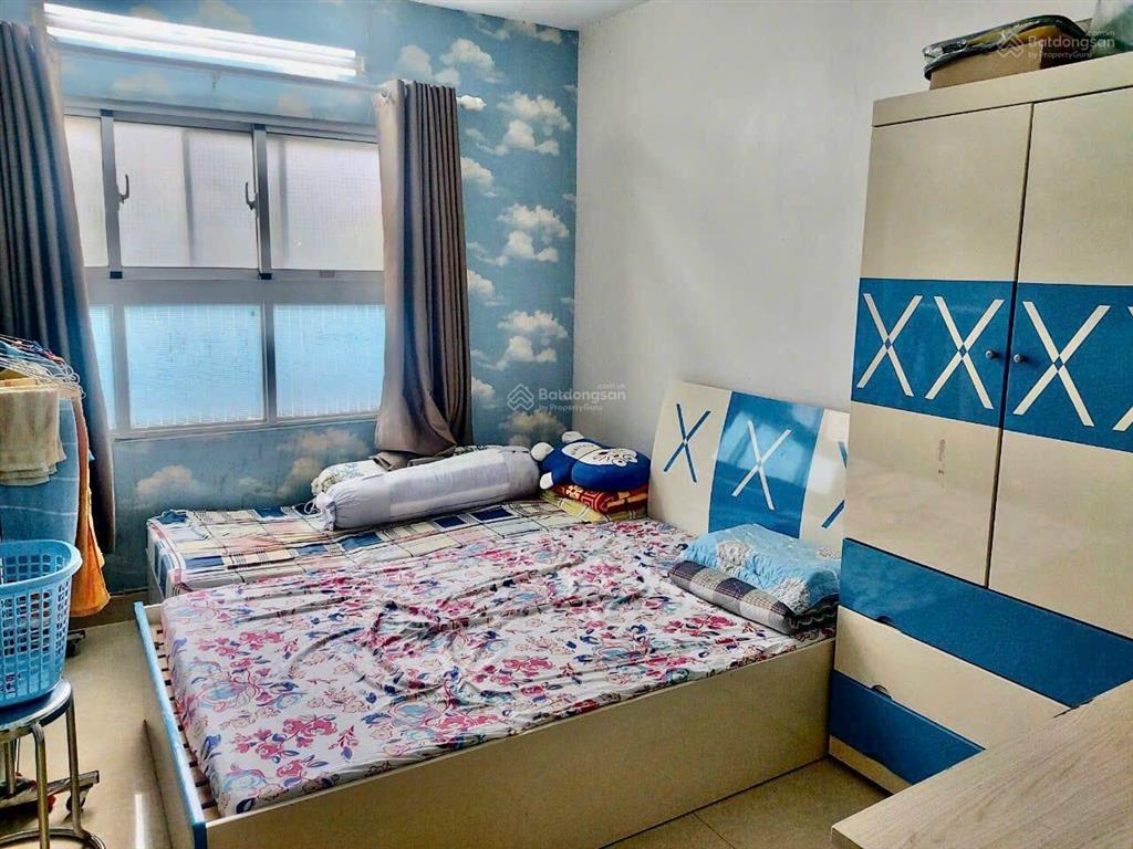 Bán gấp căn hộ 3 phòng ngủ chung cư bàu cát 2 lô a chỉ 4,5 tỷ