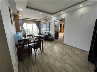 Bán gấp căn hộ 3 phòng ngủ lô cc bàu cát ii lô a lầu 5 chỉ 4,5 tỷ