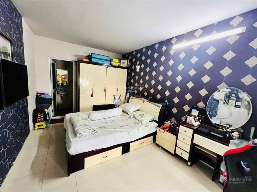 Chú vinh gửi bán căn chung cư bàu cát ii, lô a lầu 8