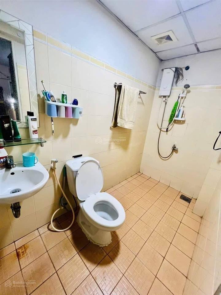 Chú vinh gửi bán căn chung cư bàu cát ii, lô a lầu 8