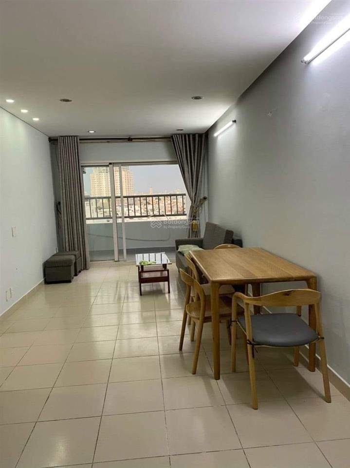 Sau khi thống nhất gia đình chúng tôi quyết định bán căn 3pn 80m2 lầu 6