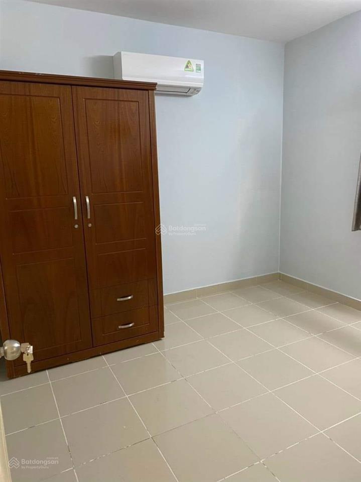 Sau khi thống nhất gia đình chúng tôi quyết định bán căn 3pn 80m2 lầu 6