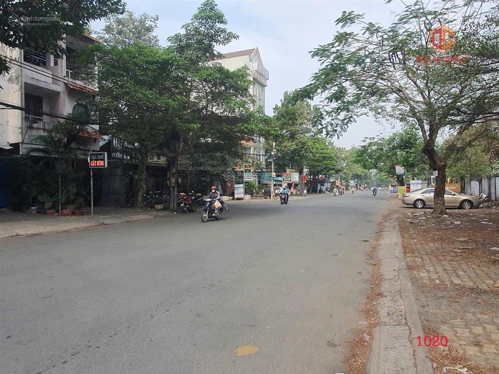 Bán nhà 1t2l sổ hồng hoàn công mặt tiền khu tdc đinh thuận giá 10,5 tỷ